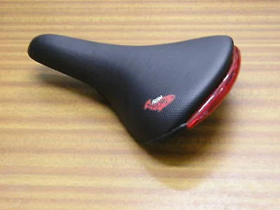 Mountain bike chain-CYCLE SADDLE WITH INTEGRATED REAR LIGHT IDEAL SEAT FOR MTB FIXIE  OR ANY BIKE