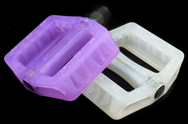 Bicycle rear light-DIAMONDBACK 9-16 BIKE UV REACTIVE COLOUR CHANGE WHITE-PURPLE GRINDING PEDALS-50%